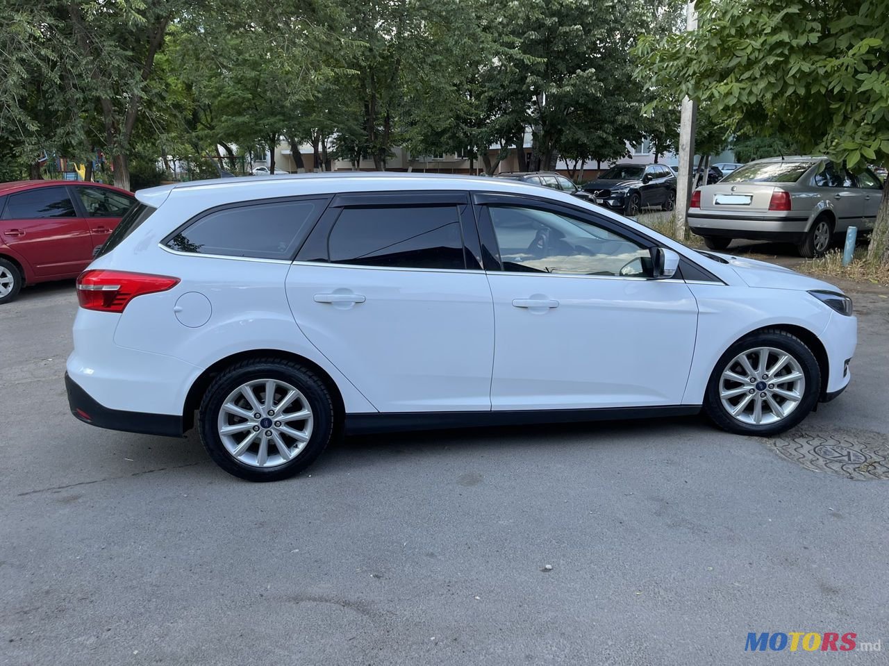 2016' Ford Focus photo #6