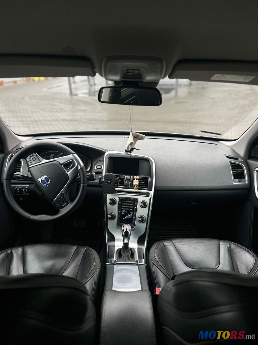 2016' Volvo XC60 photo #5