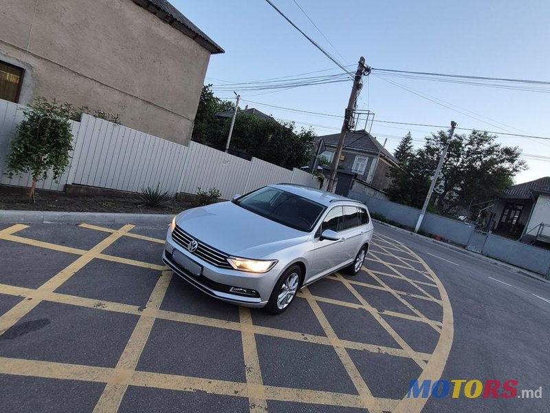 2015' Volkswagen Passat photo #4