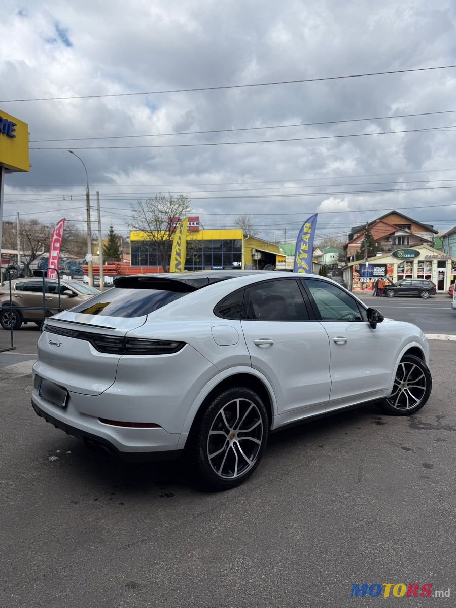 2019' Porsche Cayenne Coupe photo #2