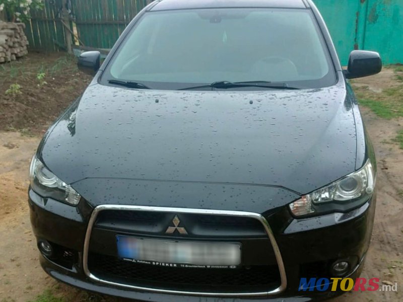 2010' Mitsubishi Lancer photo #2