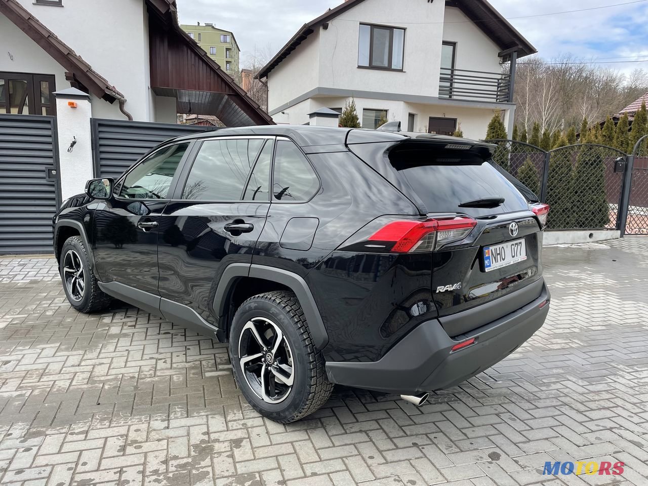 2020' Toyota RAV4 photo #5