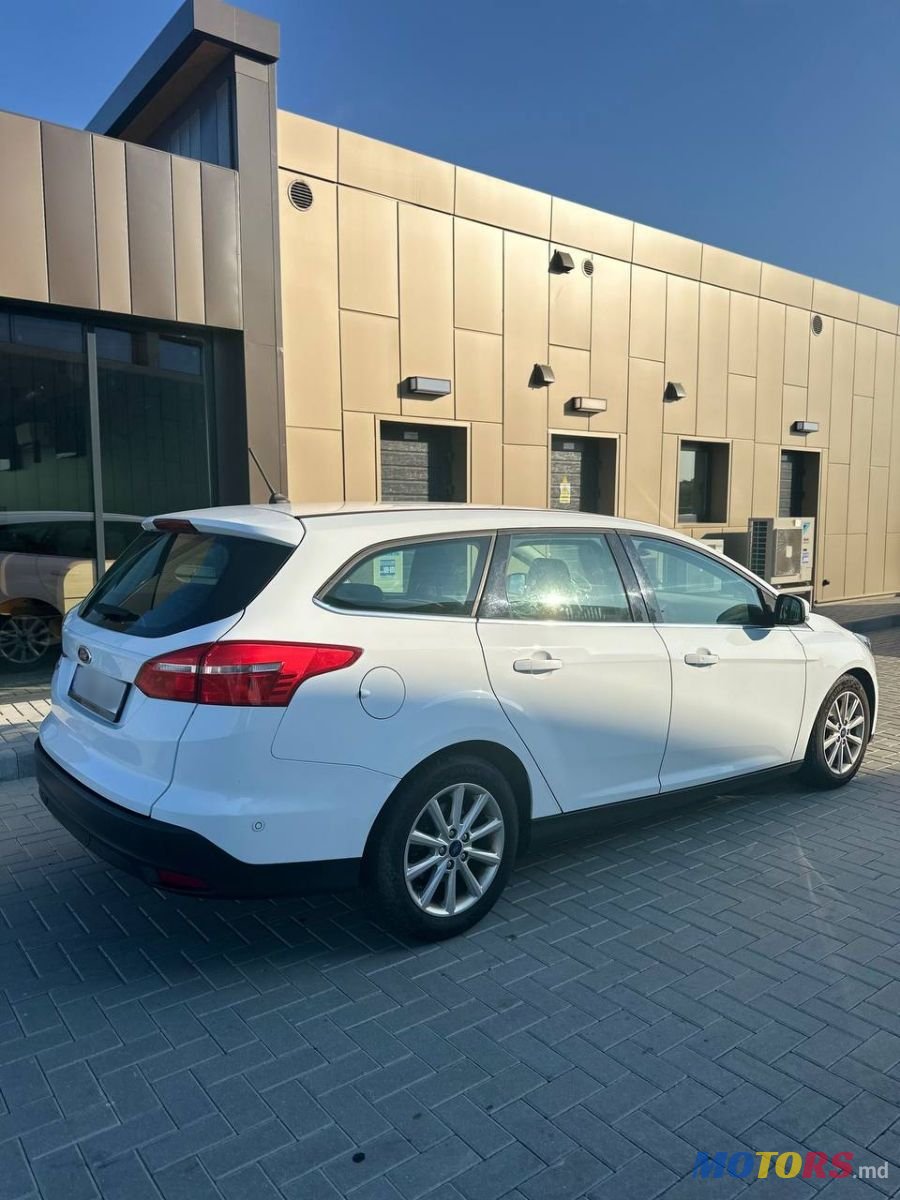 2017' Ford Focus photo #5