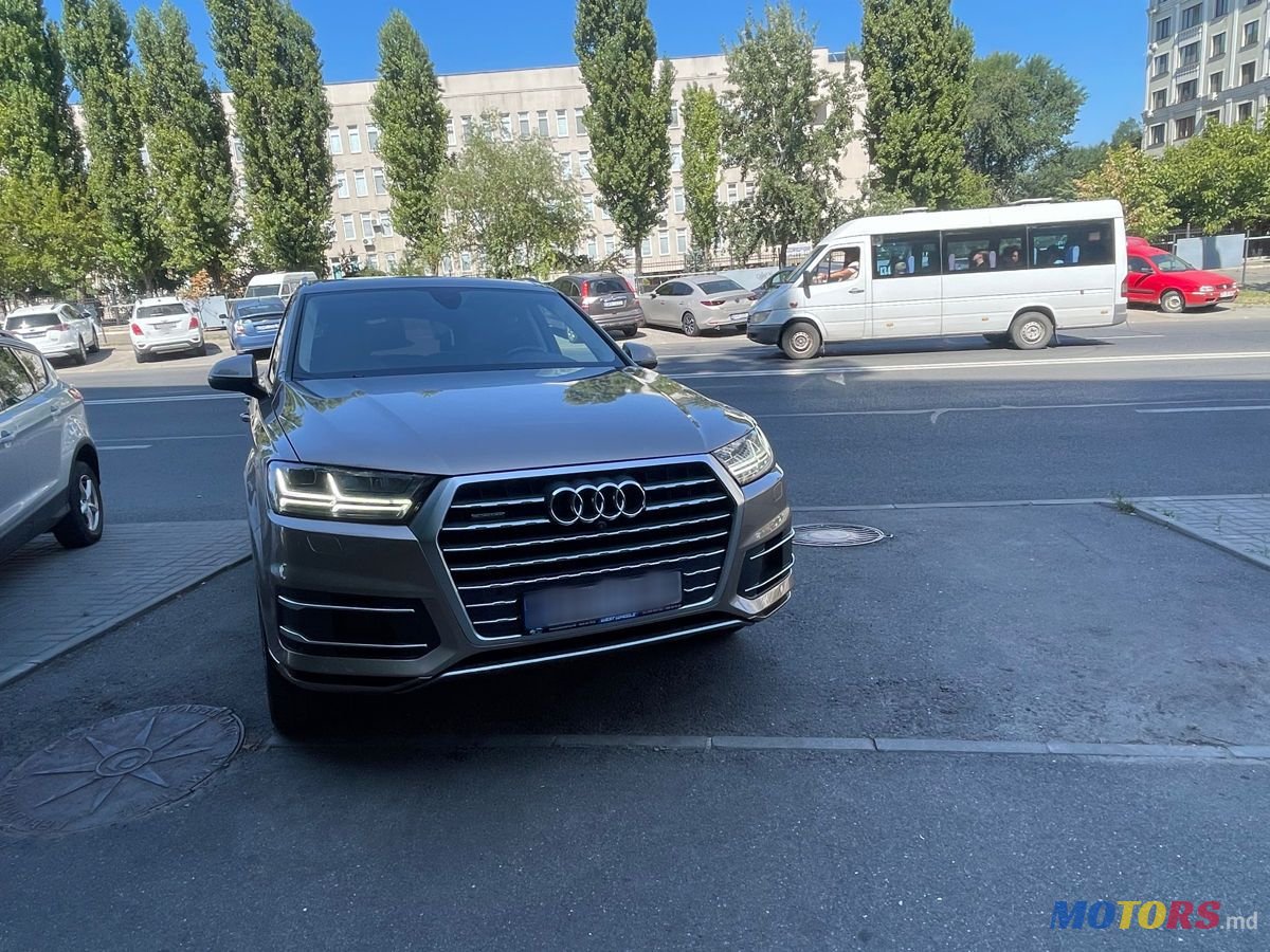 2017' Audi Q7 photo #6
