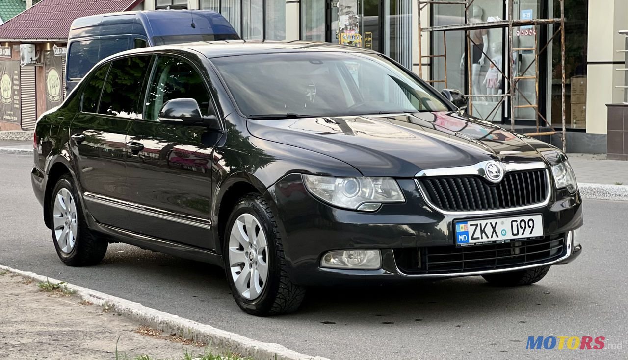 2012' Skoda Superb photo #1