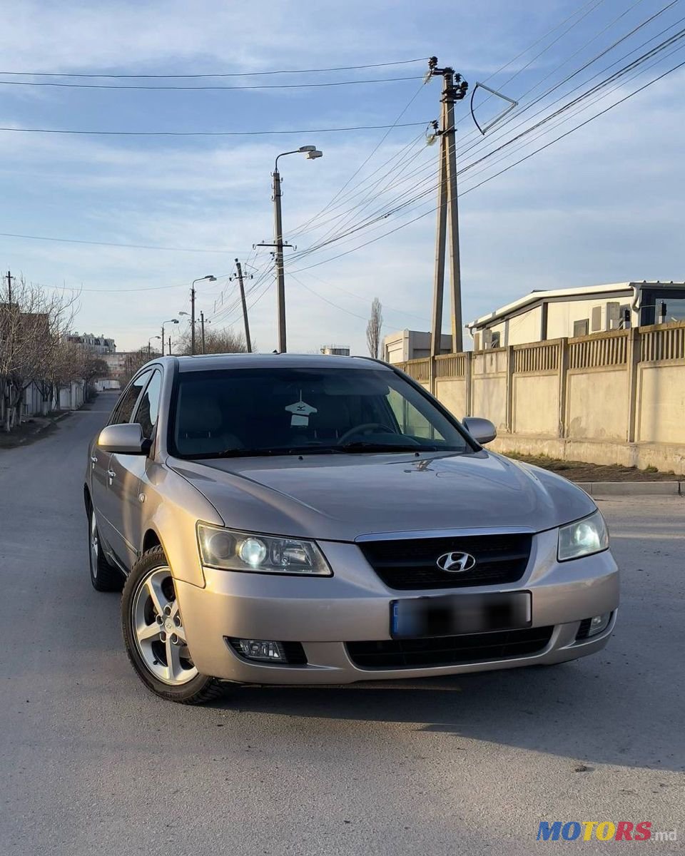 2005' Hyundai Sonata photo #1