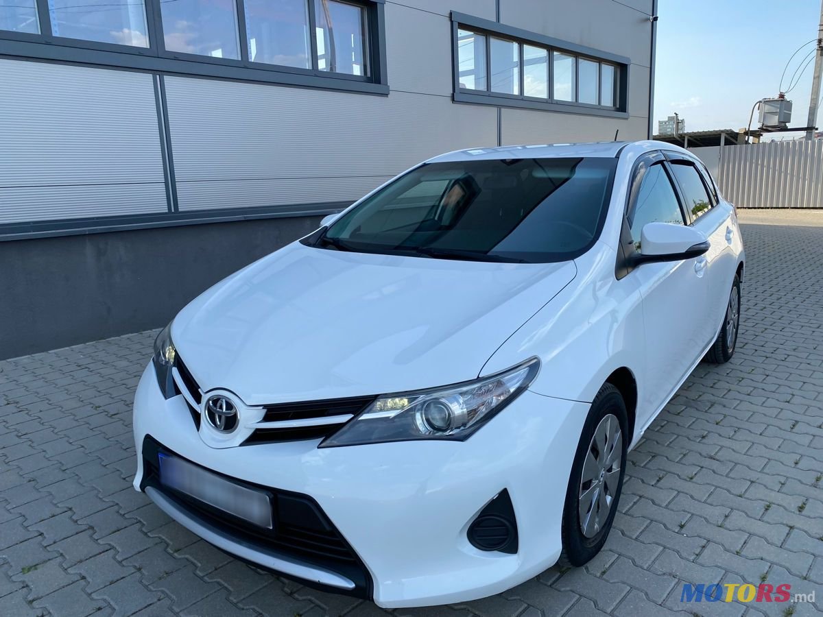 2014' Toyota Auris photo #1