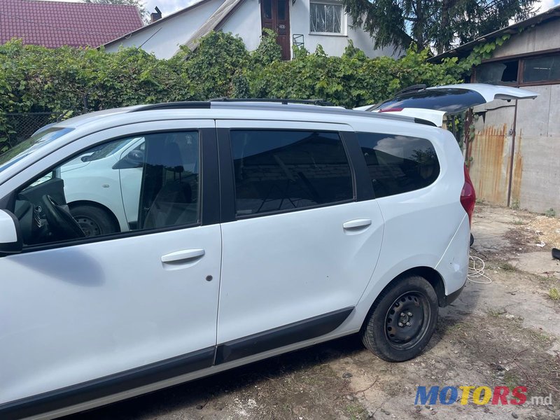 2015' Dacia Lodgy photo #2