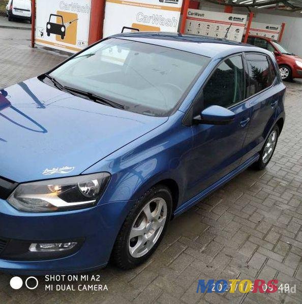 2014' Volkswagen Polo photo #2