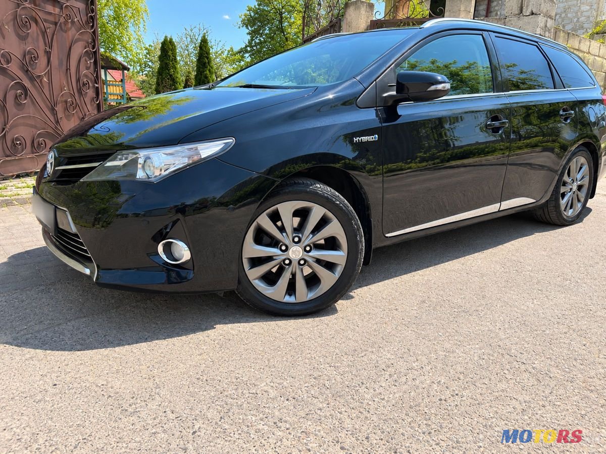 2014' Toyota Auris photo #1