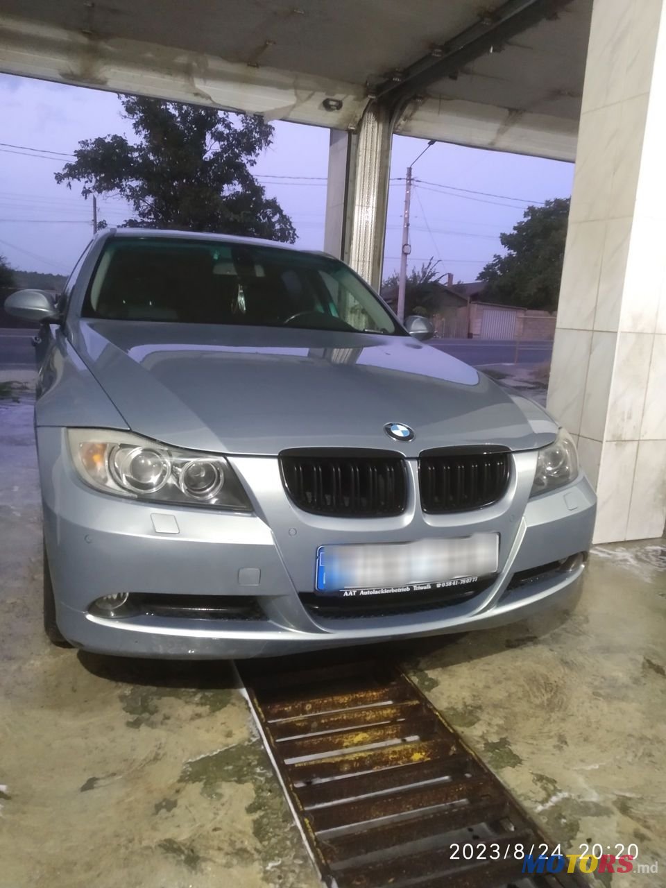 2005' BMW 3 Series photo #1