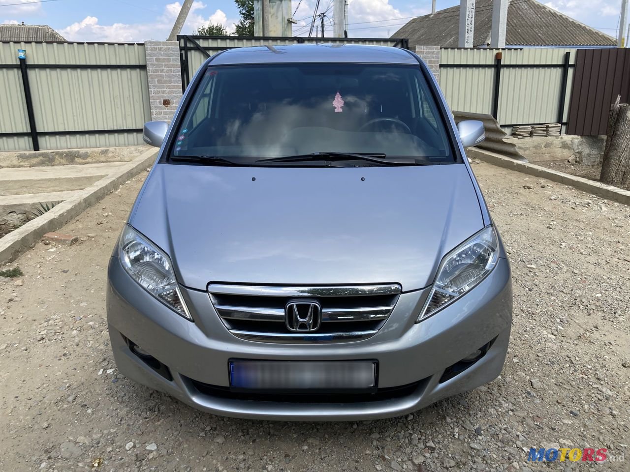 2006' Honda FR-V photo #3