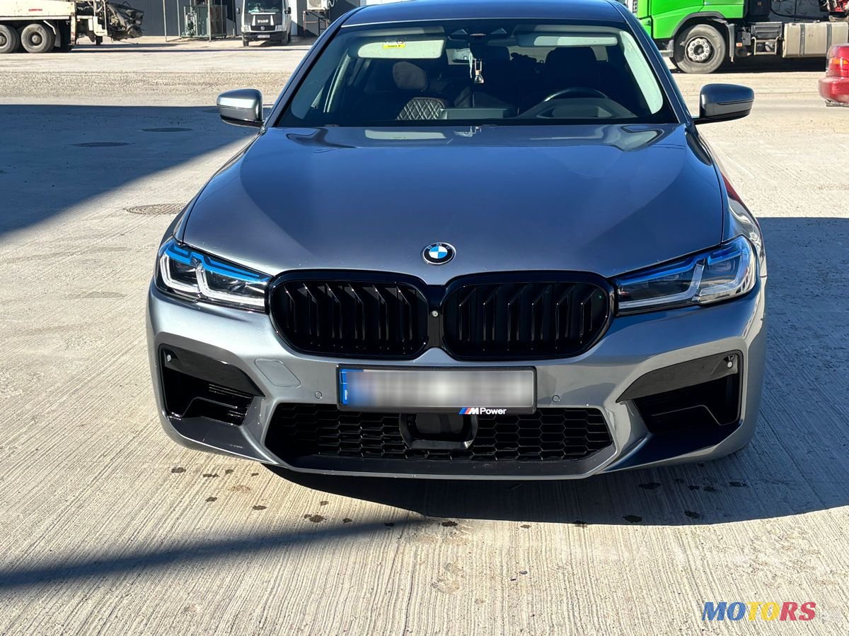 2017' BMW 5 Series photo #2