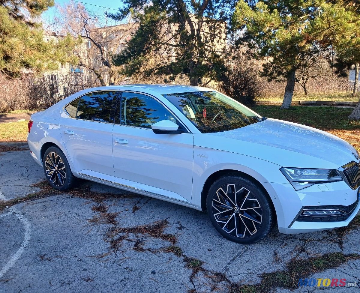 2020' Skoda Superb photo #2