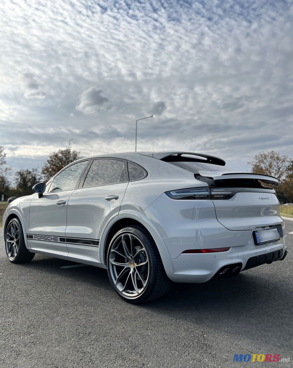 2019' Porsche Cayenne Coupe photo #1