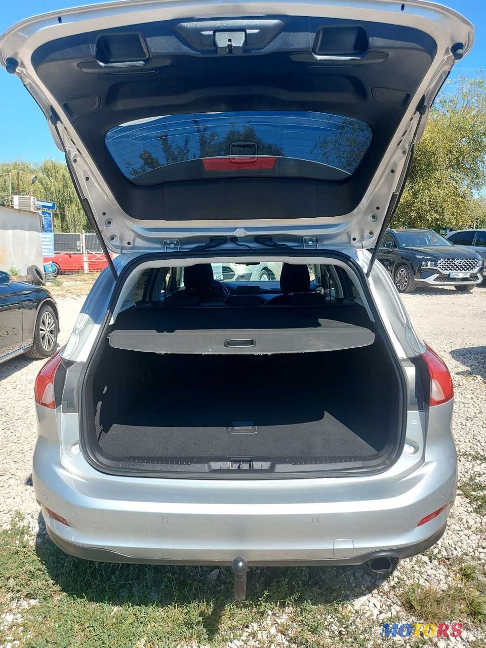 2020' Ford Focus photo #4