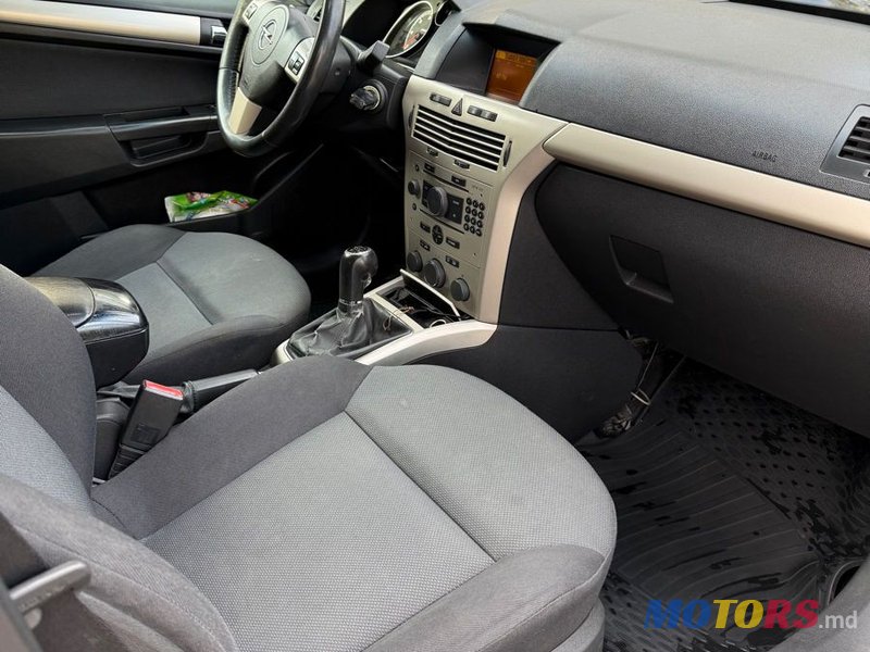 2007' Opel Astra photo #4