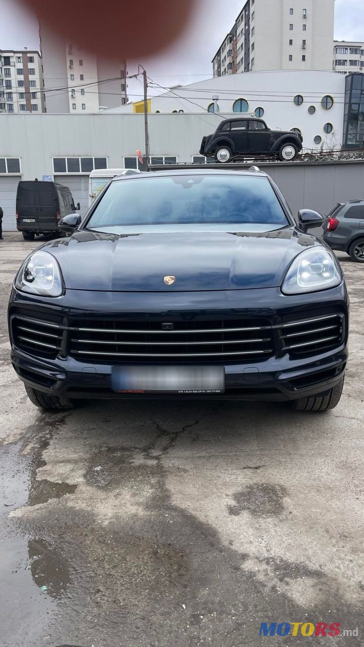 2019' Porsche Cayenne photo #1