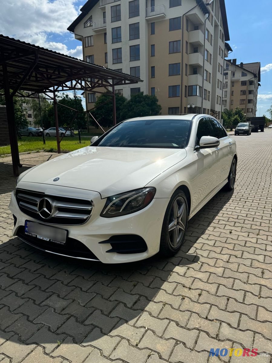 2017' Mercedes-Benz E-Class photo #3
