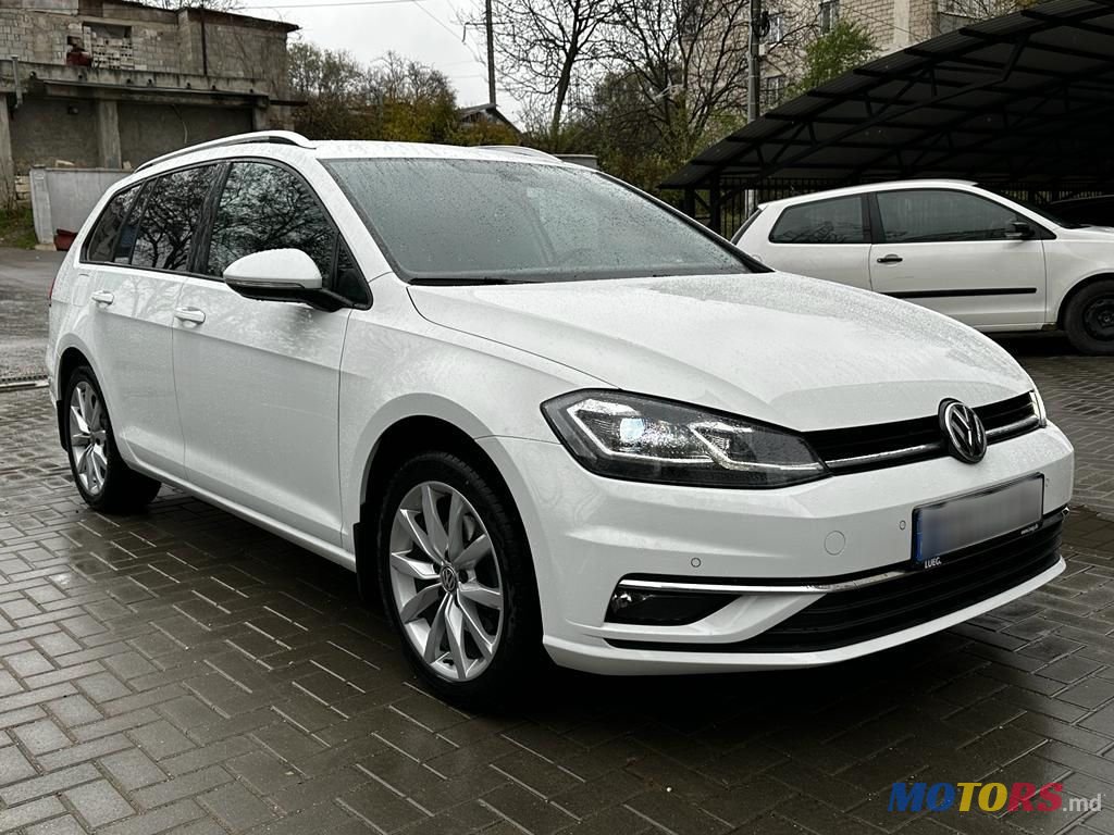 2017' Volkswagen Golf photo #1