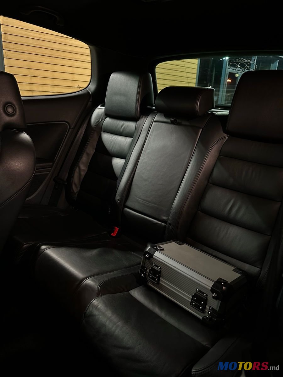 2010' Volkswagen Golf photo #4