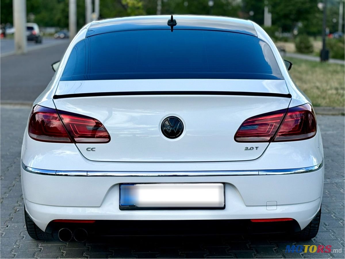 2013' Volkswagen Passat photo #6