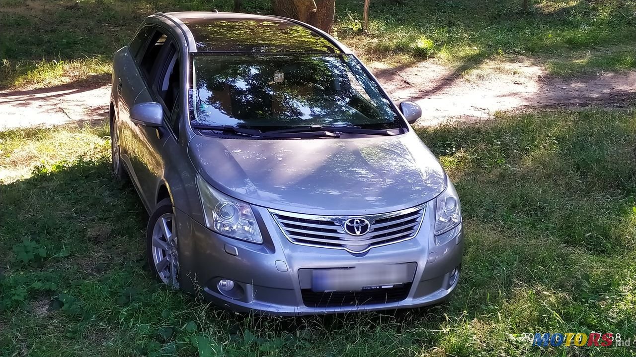 2009' Toyota Avensis photo #1