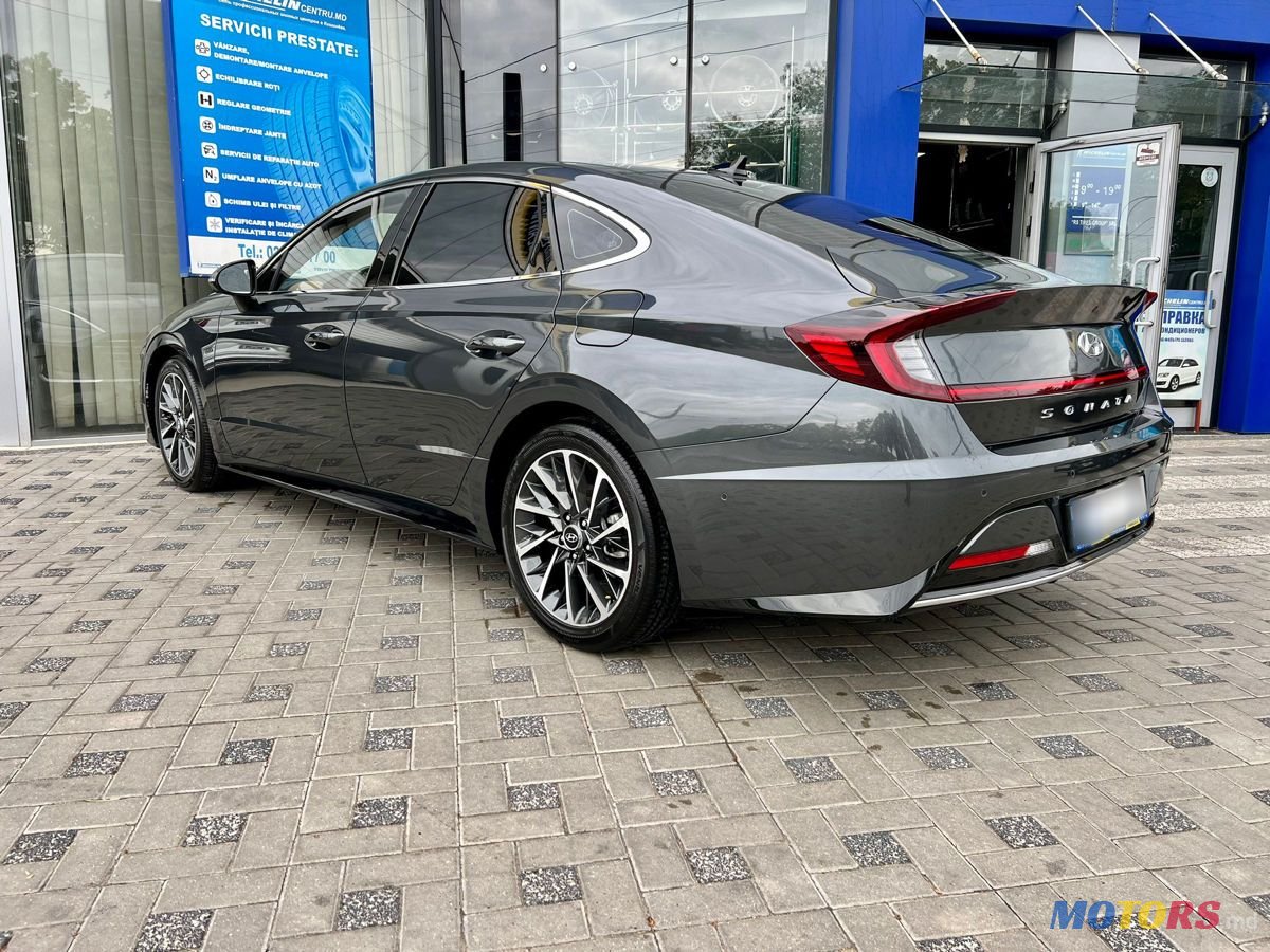 2020' Hyundai Sonata photo #2