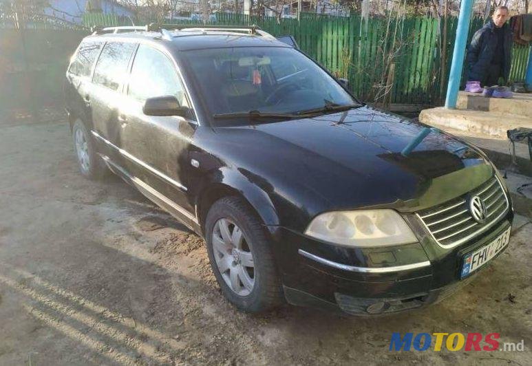 2002' Volkswagen Passat photo #1