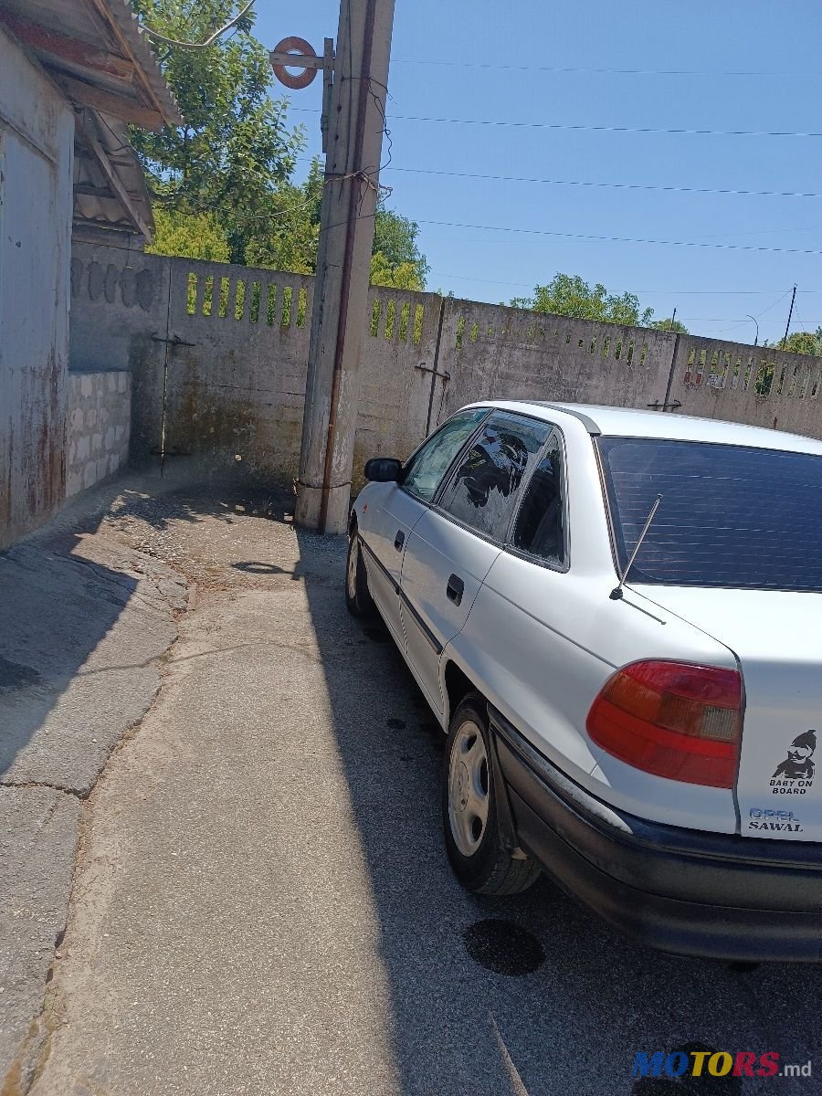 2001' Opel Astra photo #1