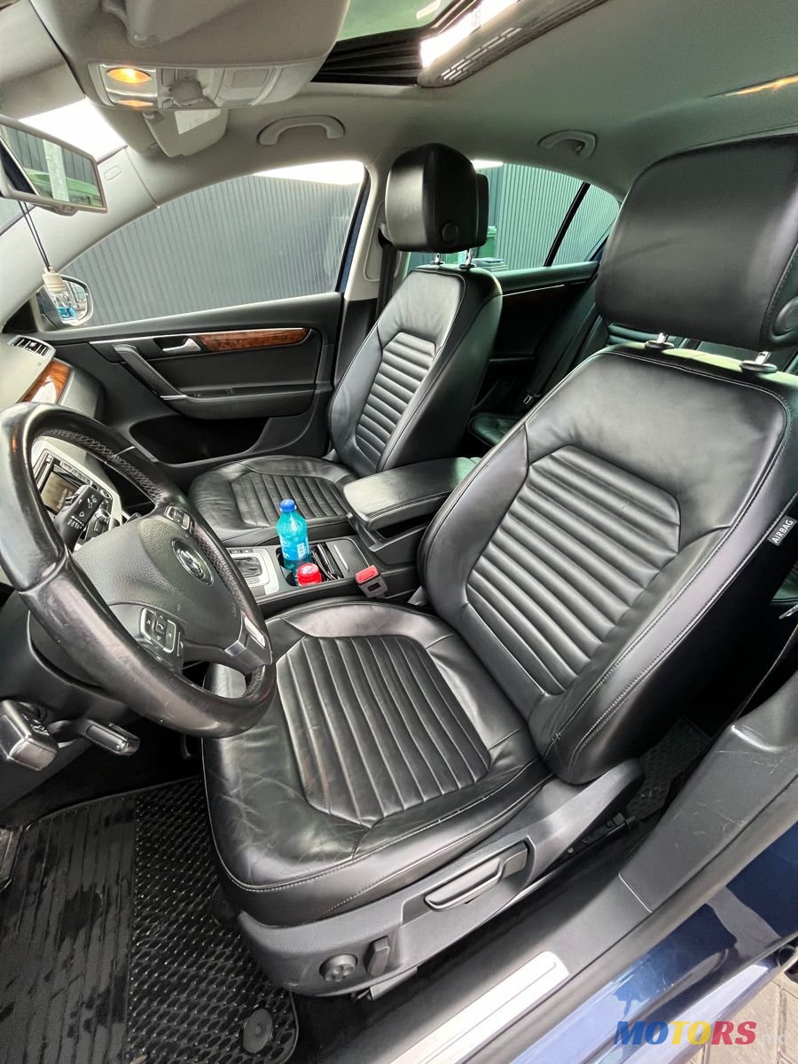 2014' Volkswagen Passat photo #6