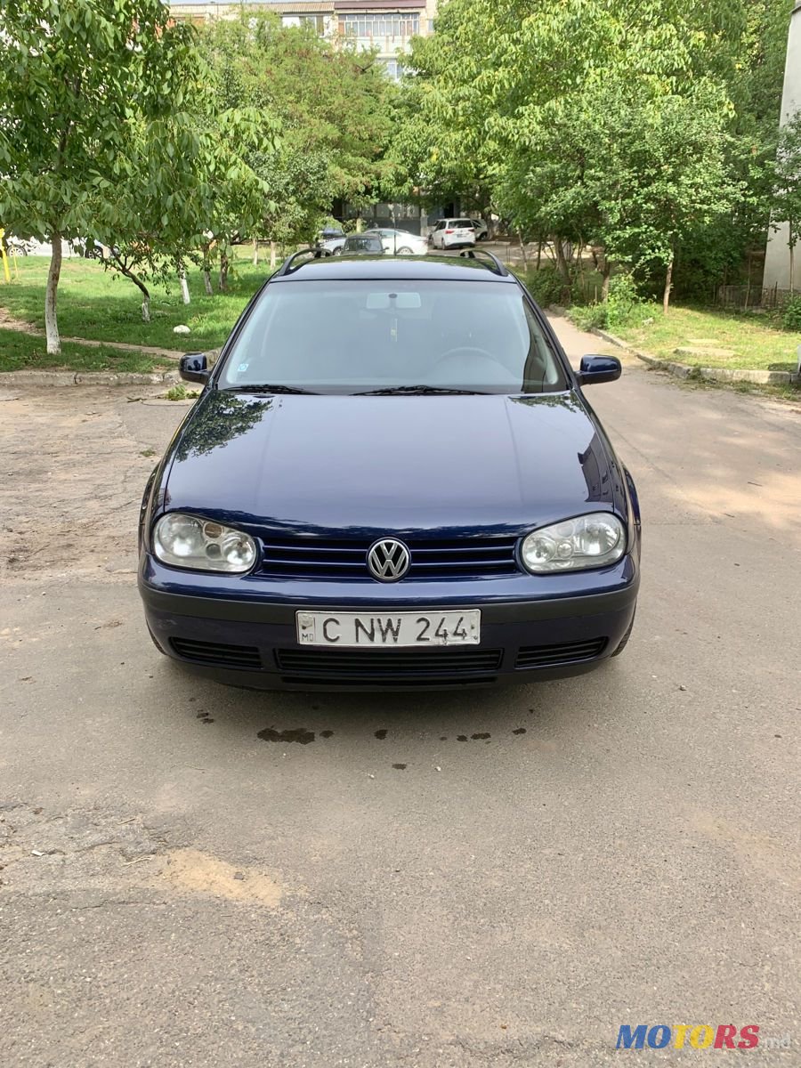 2002' Volkswagen Golf photo #5