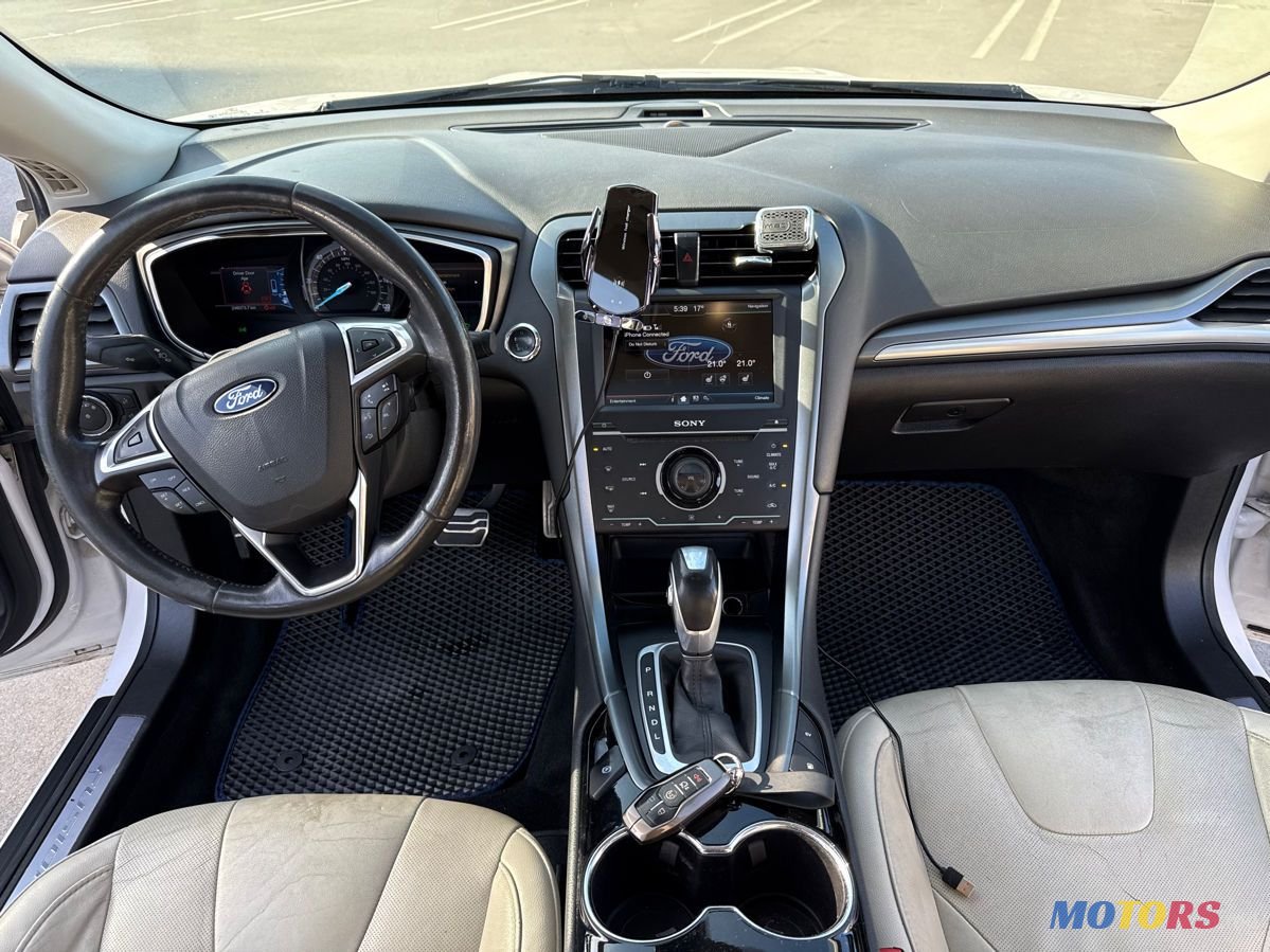 2014' Ford Fusion photo #2