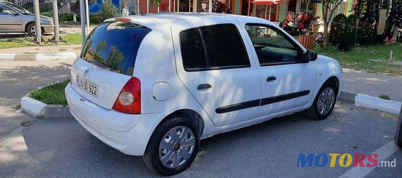 2004' Renault Clio photo #1