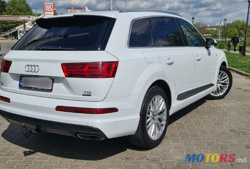 2016' Audi Q7 photo #5