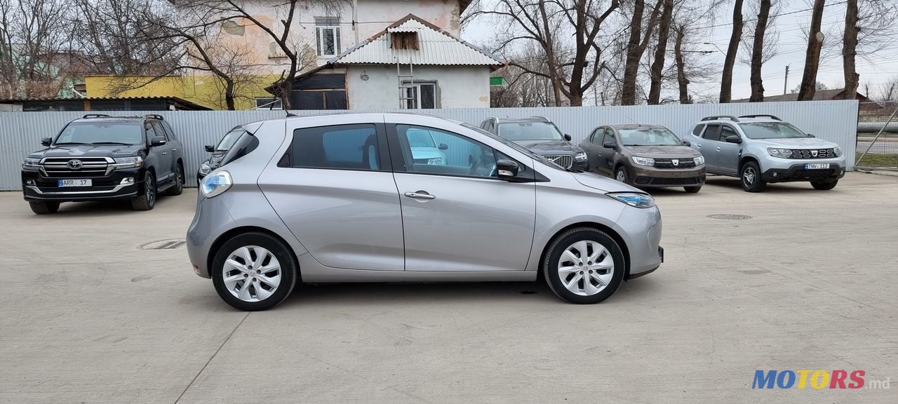 2015' Renault Zoe photo #5