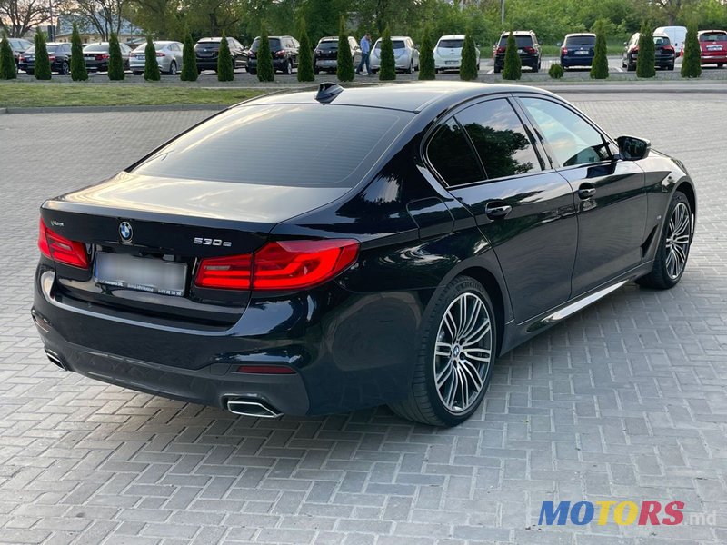 2020' BMW 5 Series photo #4