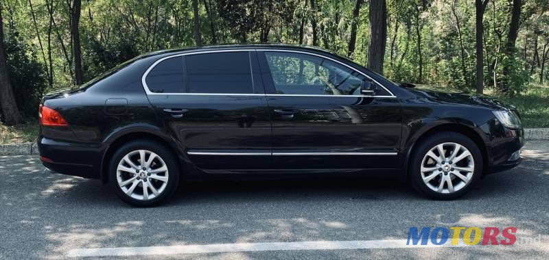 2014' Skoda Superb photo #5