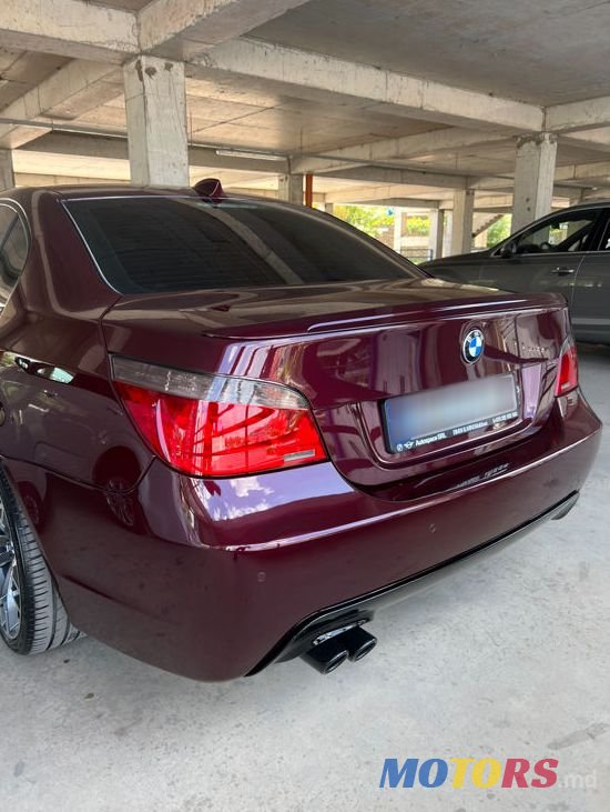 2009' BMW 5 Series photo #3