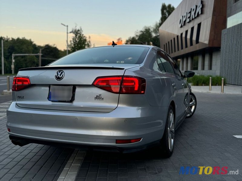 2016' Volkswagen Jetta photo #4