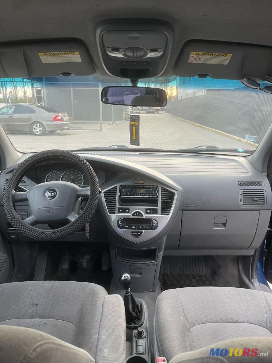 2004' Kia Carens photo #4
