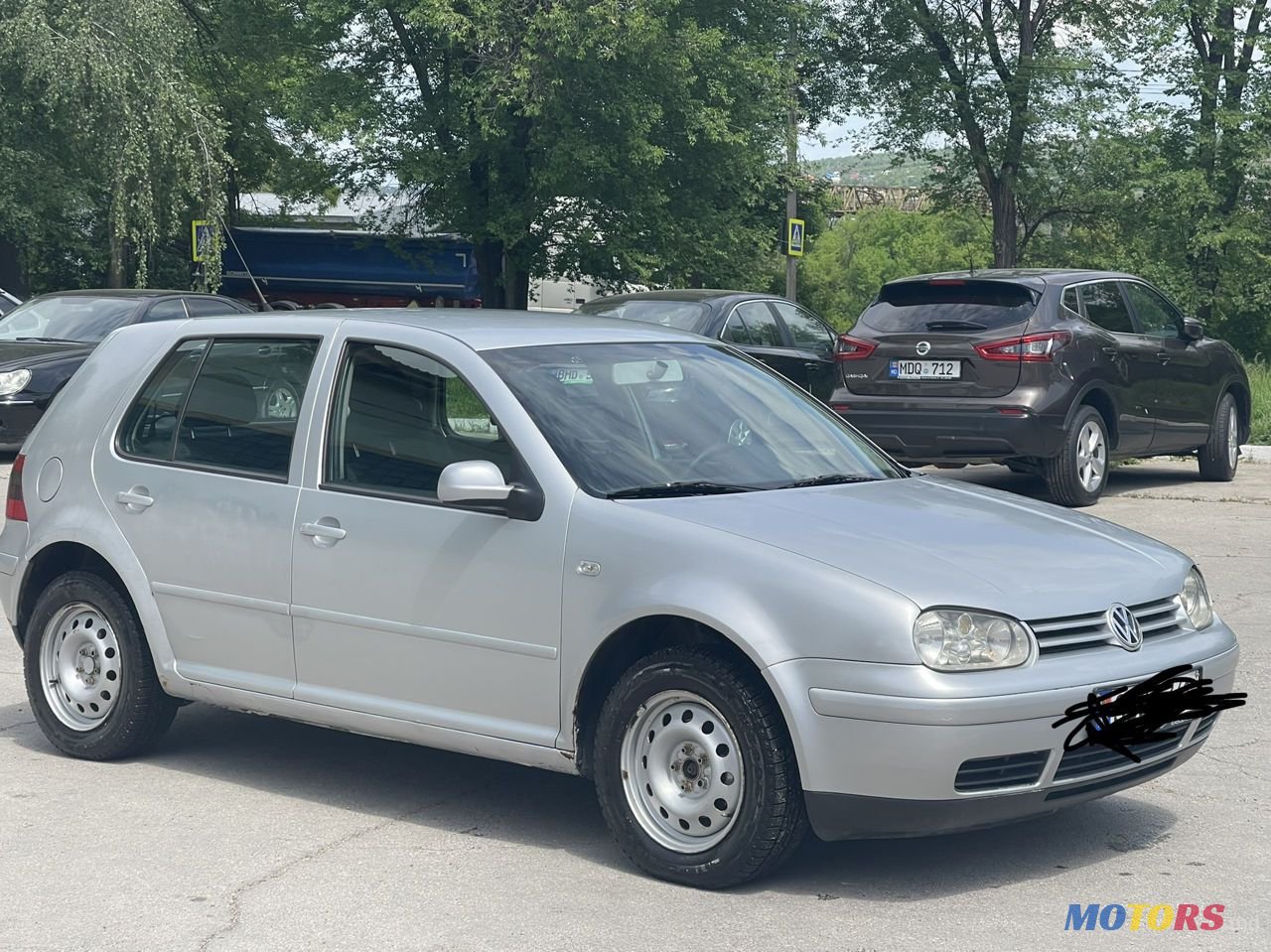 2001' Volkswagen Golf photo #2