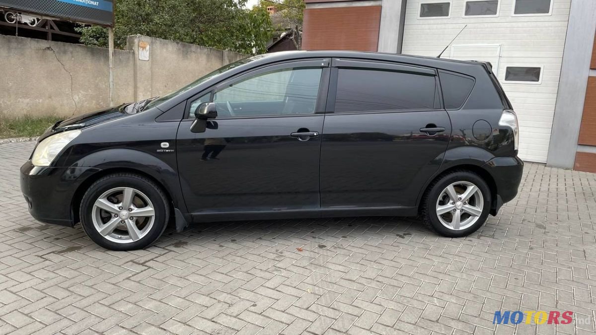 2006' Toyota Corolla Verso photo #5