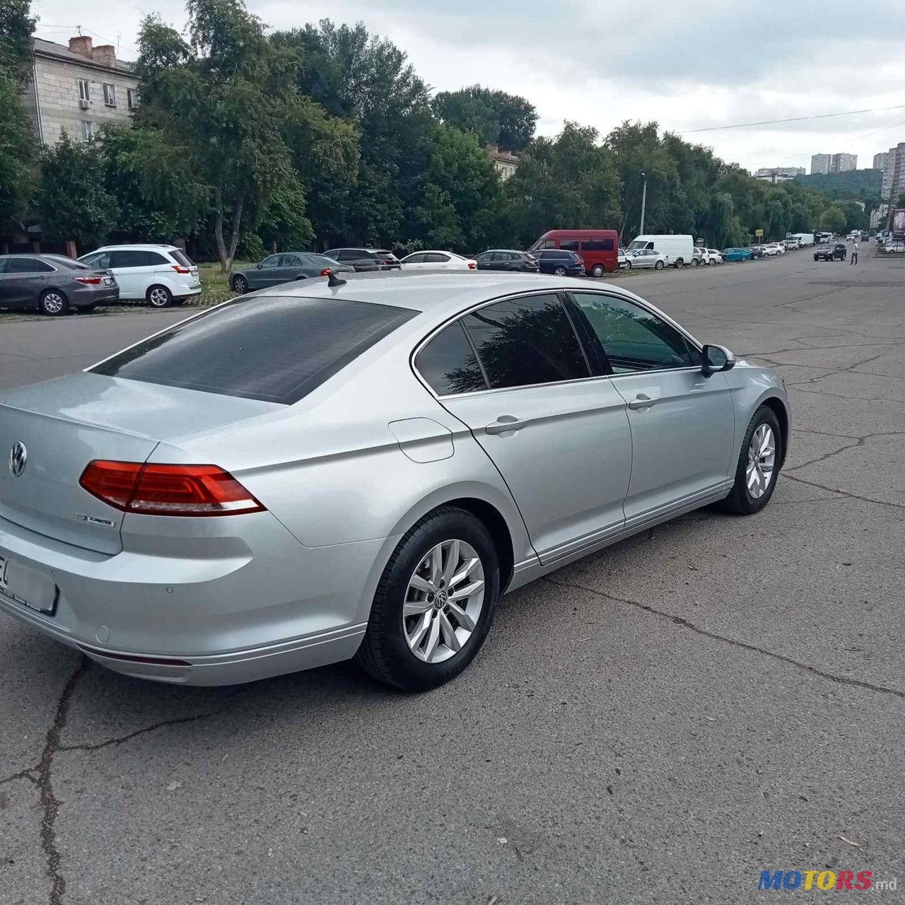 2015' Volkswagen Passat photo #2