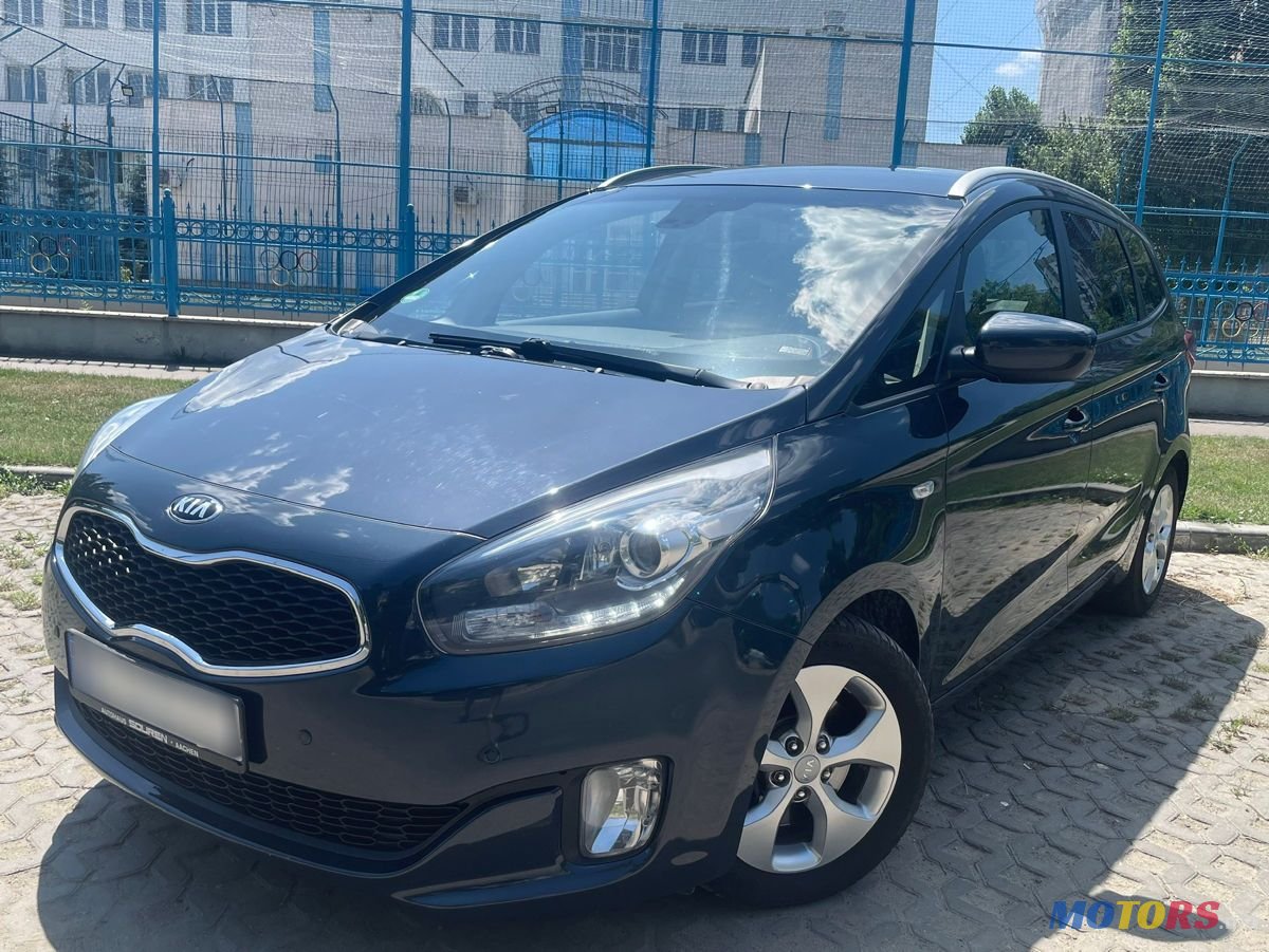2014' Kia Carens photo #2
