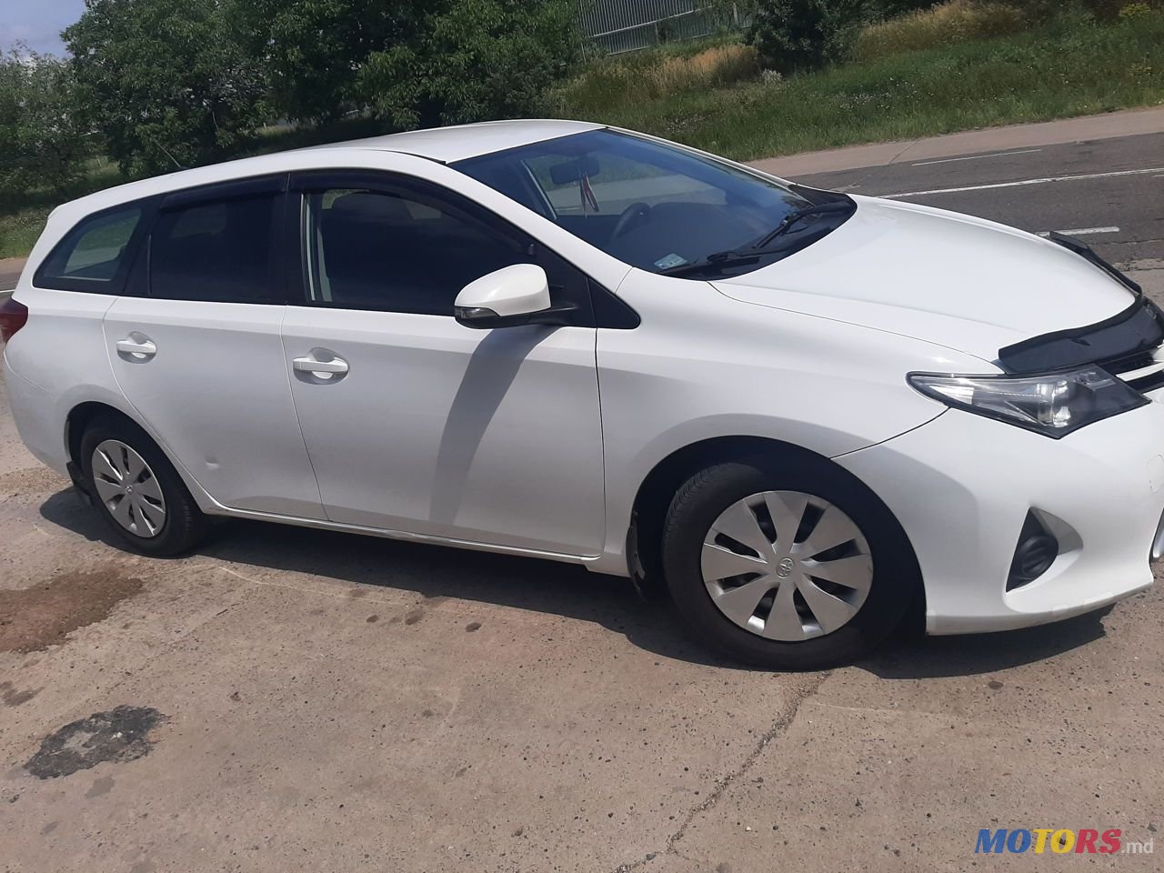 2014' Toyota Auris photo #1