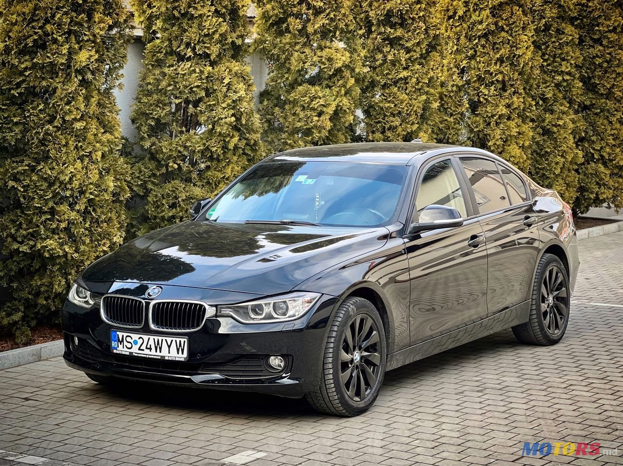 2012' BMW 3 Series photo #4