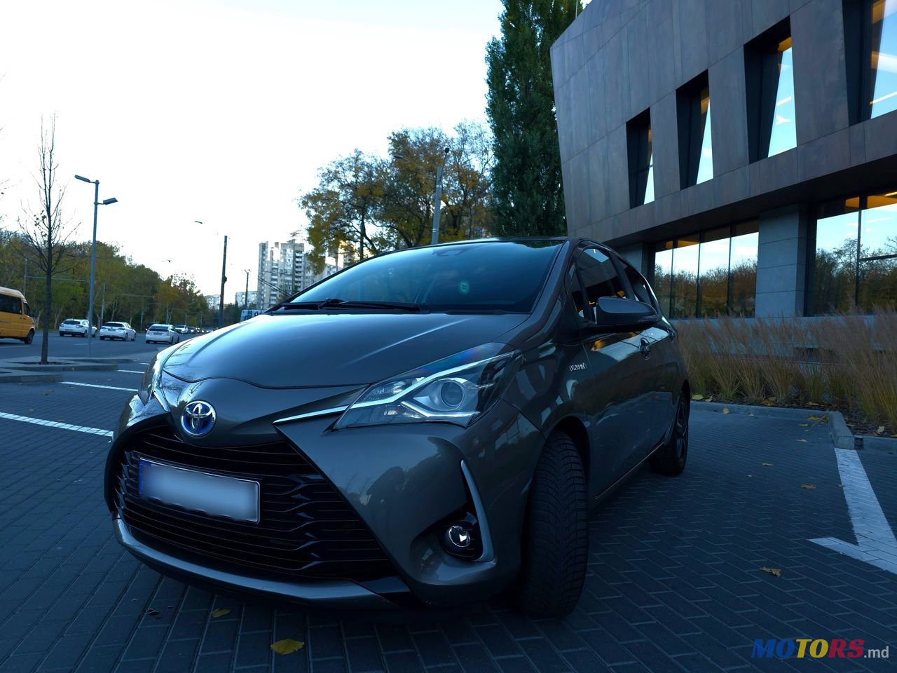 2017' Toyota Yaris photo #1