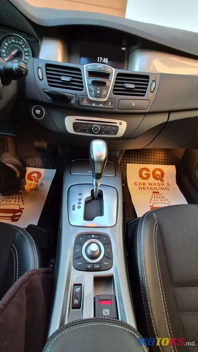 2014' Renault Laguna photo #3