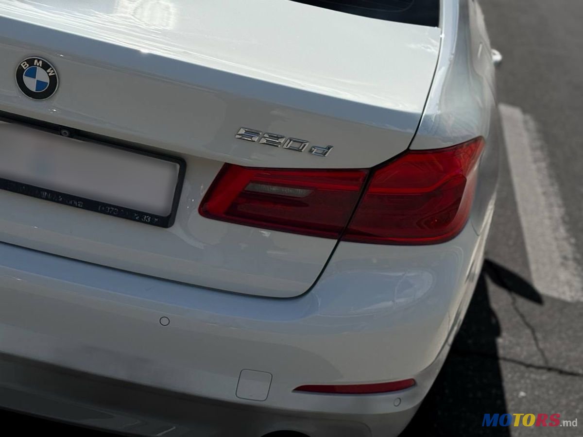 2017' BMW 5 Series photo #6